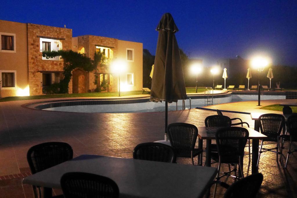 Areti Aparthotel Ханя Екстериор снимка