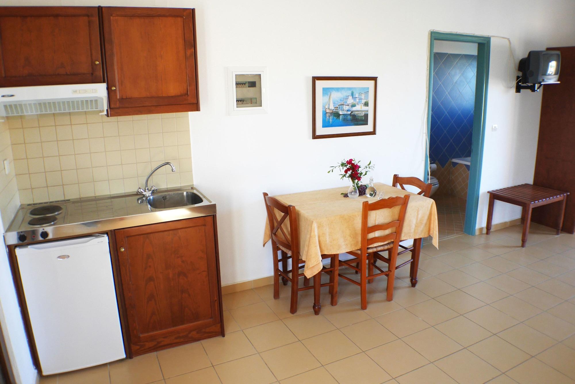 Areti Aparthotel Ханя Екстериор снимка